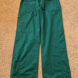 WonderWink Women's Green Cargo Pants